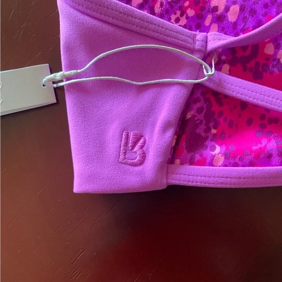 BUFFBUNNY Girlfriend Sports Bra - Picture 6 of 11